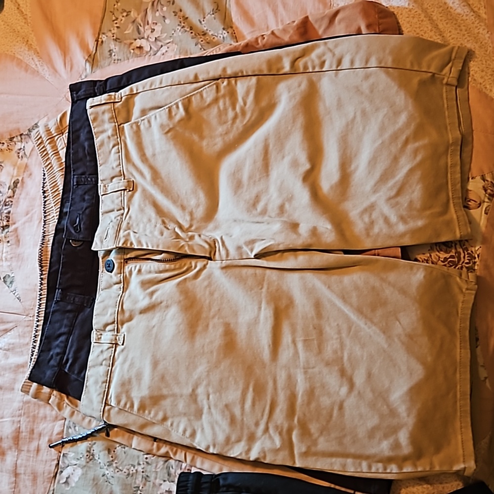 Pacsun khaki shorts
